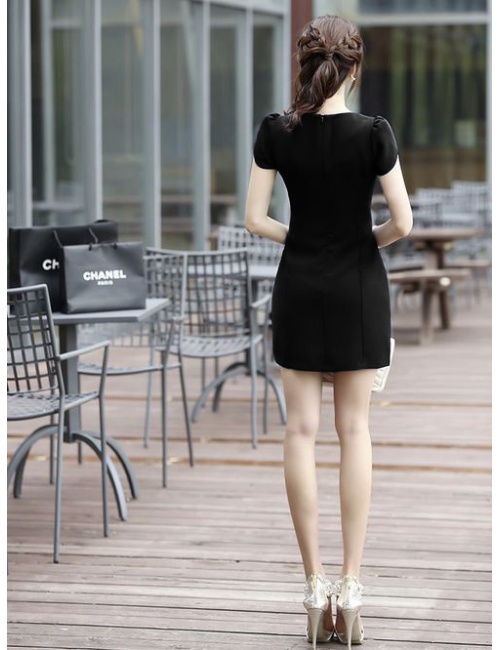 Đầm Đính Hạt Vòng Cổ Tuyệt Đẹp - 1826