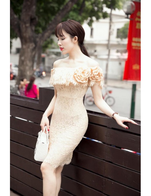 Đầm Ren Cổ Rộng Sang Trọng - 2011
