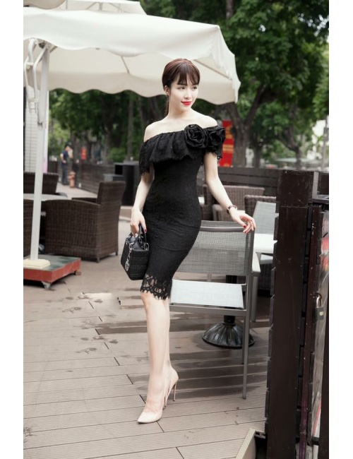 Đầm Ren Cổ Rộng Sang Trọng - 2011