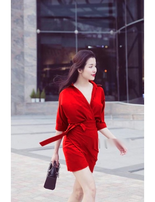 Bộ Áo Và Váy Sành Điệu - 2063