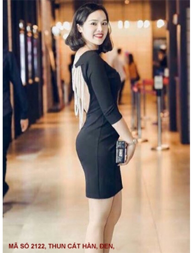 Đầm Đính Chuỗi Ngọc Trai Sau Lưng - 2122