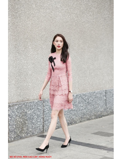 Đầm Ren 2 Tầng Tay Lở Đính Hoa Hồng - 2153