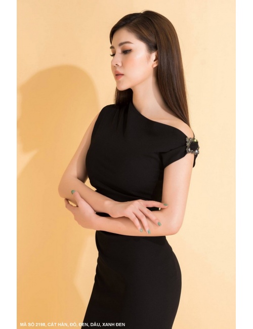Đầm Sát Nách Cổ Xéo Đính Khoen Eo Dún - 2198