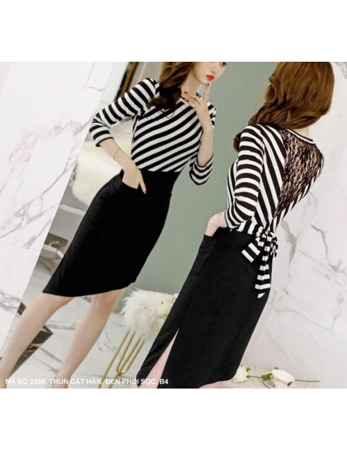 Đầm Đen Phối Sọc Trắng Đen Tay Lở 2 Túi Lai Xéo - 2288