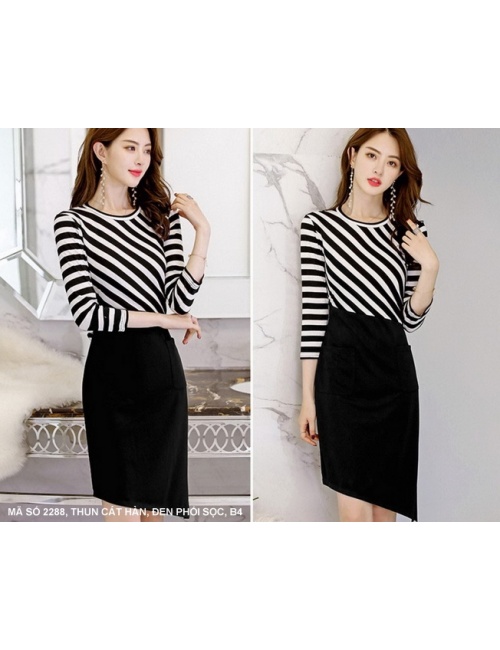 Đầm Đen Phối Sọc Trắng Đen Tay Lở 2 Túi Lai Xéo - 2288