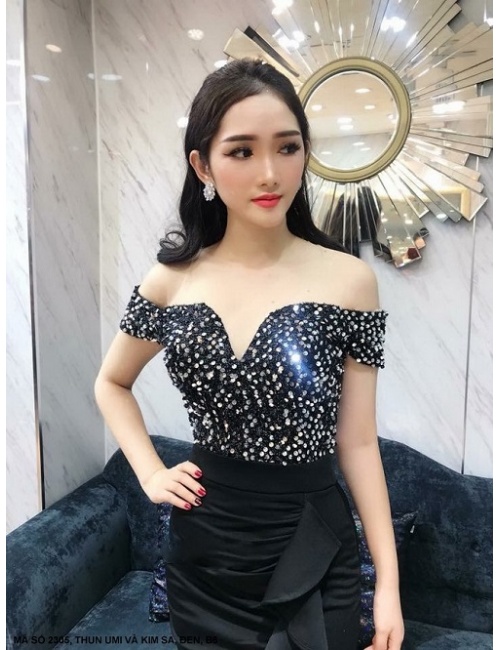 Đầm Ôm Trễ Vai Đính Kim Sa Váy Dún Bèo Bên Eo - 2305