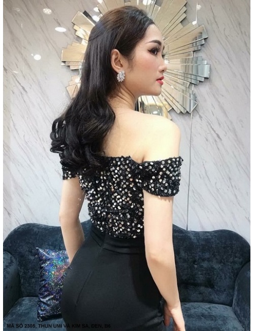 Đầm Ôm Trễ Vai Đính Kim Sa Váy Dún Bèo Bên Eo - 2305