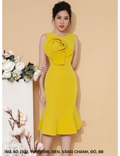 ĐẦM ĐÍNH HOA HỒNG LỚN TRƯỚC NGỰC - 2322