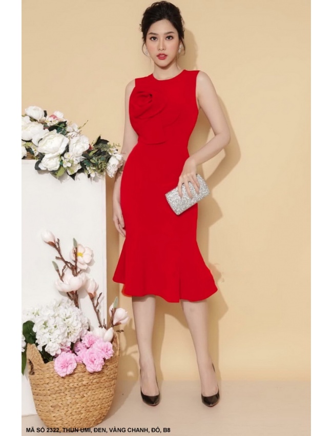 ĐẦM ĐÍNH HOA HỒNG LỚN TRƯỚC NGỰC - 2322