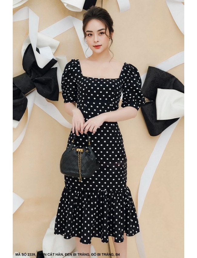 Đầm Ôm Cổ Vuông Tay Ngắn Lai Dún - 2339