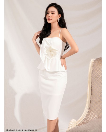 Đầm Ôm 2 Dây Lai Áo Xòe Đính Hoa Hồng Lớn Toàn Thân Trước - 2418