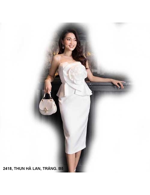 Đầm Ôm 2 Dây Lai Áo Xòe Đính Hoa Hồng Lớn Toàn Thân Trước - 2418