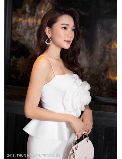Đầm Ôm 2 Dây Lai Áo Xòe Đính Hoa Hồng Lớn Toàn Thân Trước - 2418