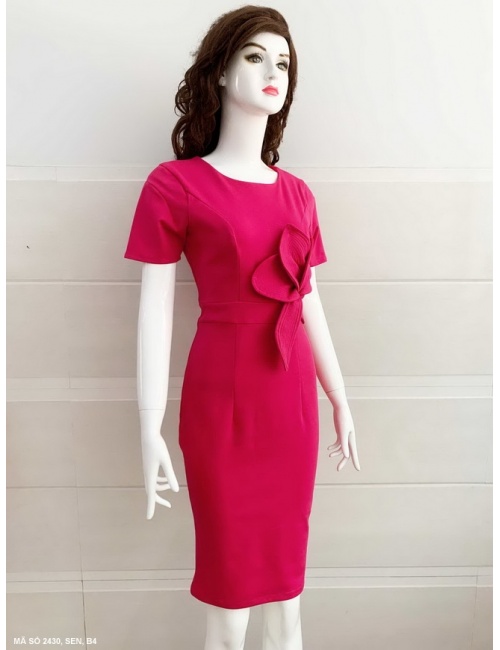 Đầm Ôm Đính Hoa Sen Bên Eo - 2430