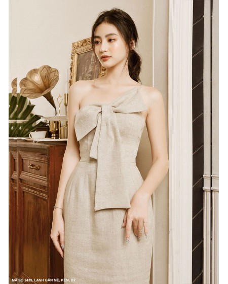Đầm Ôm Một Dây Nơ Lớn Trước Ngực - 2439