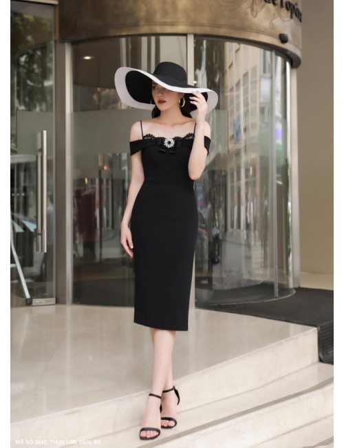Đầm Ôm 2 Dây Vai Đỗ Sang Trọng - 2440