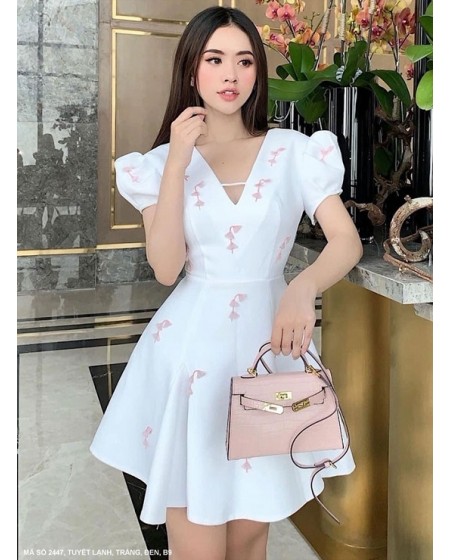 Đầm Hoa Xòe Cổ Tim Tay Phồng Xinh Xắn - 2447