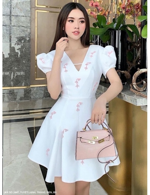 Đầm Hoa Xòe Cổ Tim Tay Phồng Xinh Xắn - 2447