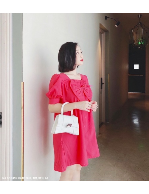Đầm Rộng Tay Phồng Đính Nơ Lớn Trước Ngực - 2453