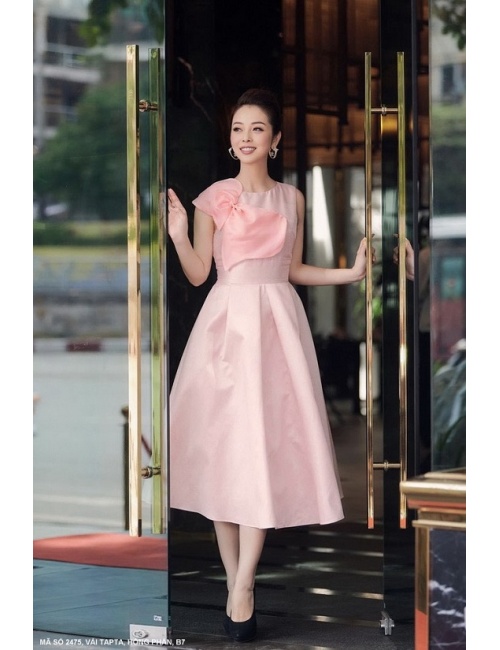Đầm Xòe Sát Nách Đính Nơ Trước Ngực - 2475