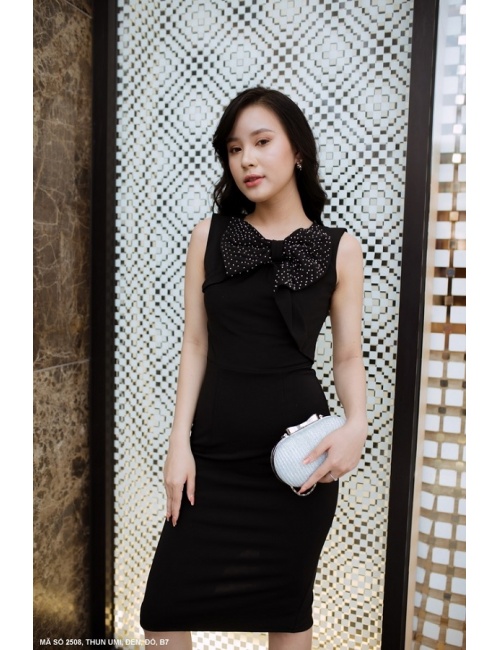 Đầm Sát Nách Đính Nơ Kết Hạt Trước Ngực - 2508