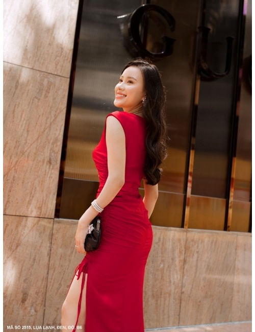 Đầm Dài Sát Nách Rút Dây Hông - 2515