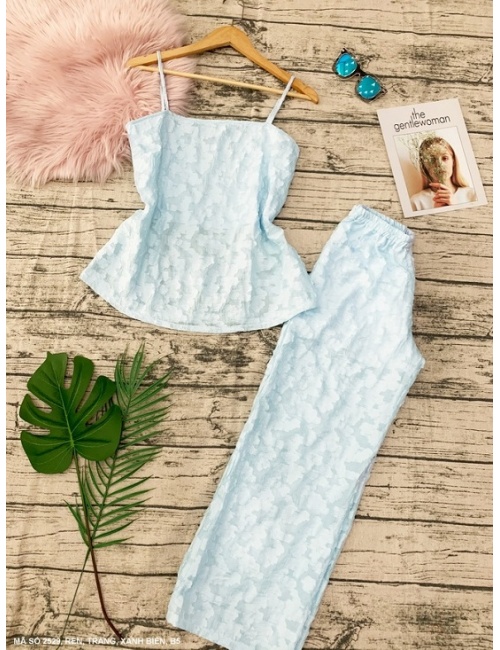 Bộ Ren Phong Cách Và Xinh Xắn - 2529
