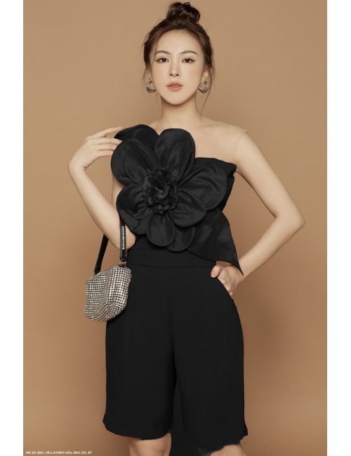 Bộ Áo Và Quần Đính Hoa Cực Lớn Trước Ngực - 2601