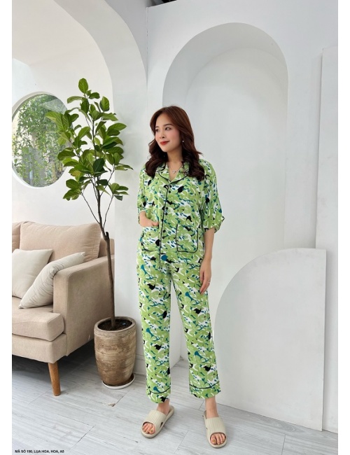 Bộ Hoa Tay Lỡ Hai Túi Xinh Xắn - 190