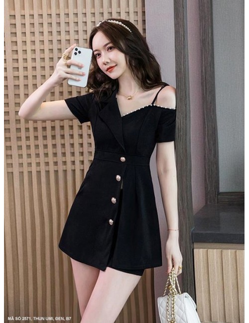 Bộ Short Cổ Vest Vai Xéo Đính Ngọc Trai - 2571