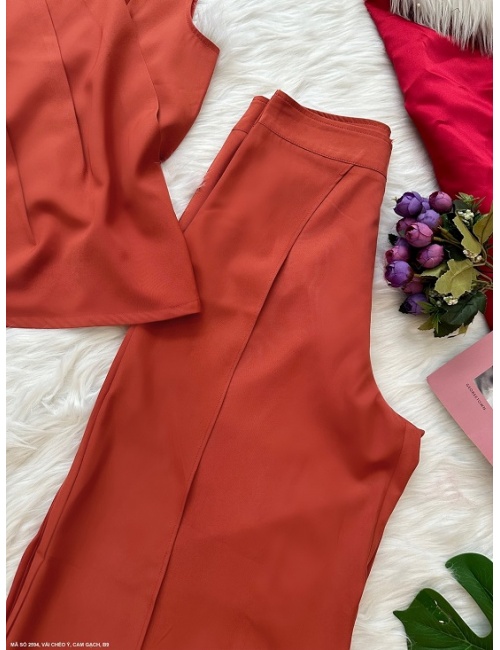 Bộ Áo Và Quần Dài Xẻ Tài Cá Tính - 2594