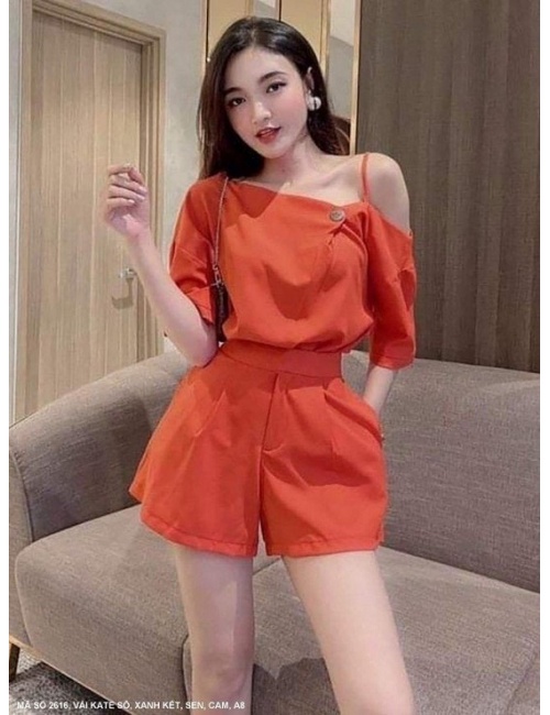 Bộ Ngắn Hở Một Vai Xinh Xăn - 2616