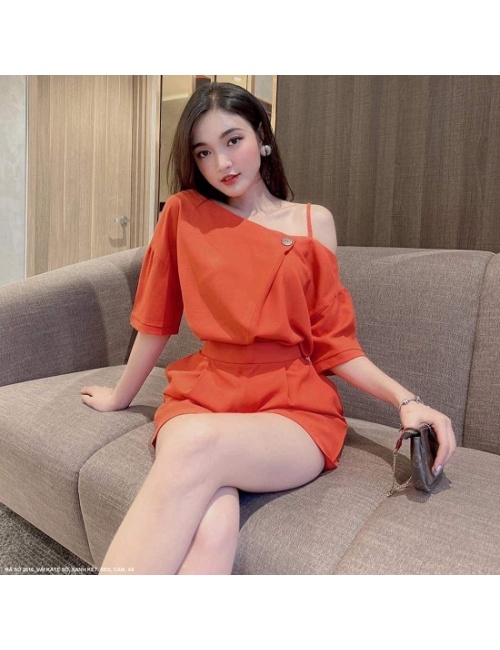 Bộ Ngắn Hở Một Vai Xinh Xăn - 2616