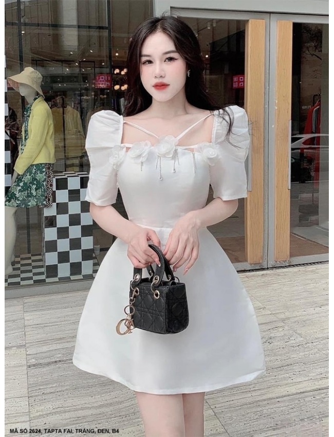 ĐẦM XÒE TAY PHỒNG ĐÍNH 5 HOA -2624