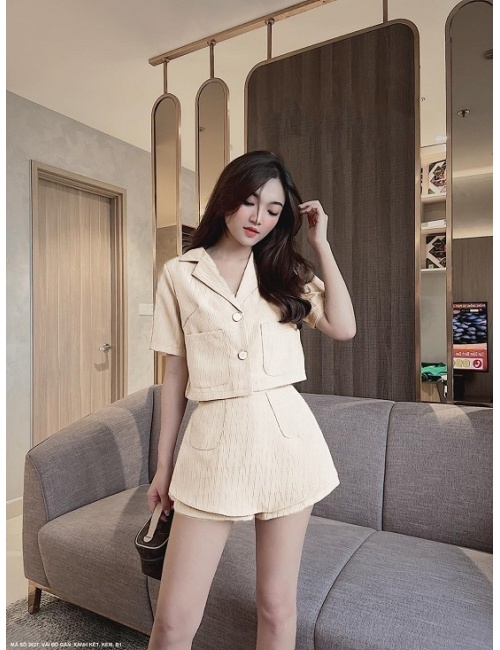Bộ Áo Và Quần Ngắn Giả Váy Cá Tính - 2627