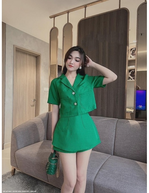 Bộ Áo Và Quần Ngắn Giả Váy Cá Tính - 2627