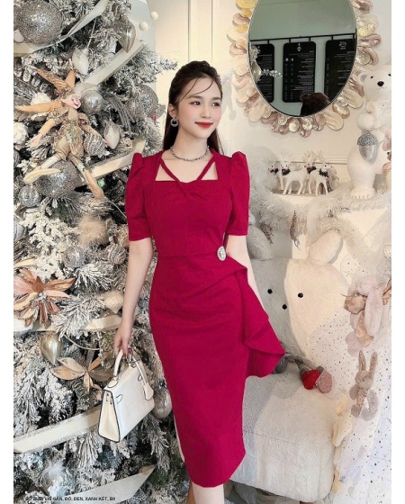 Đầm Ôm Cổ Dây Tay Phồng Đính Bèo Eo - 2629