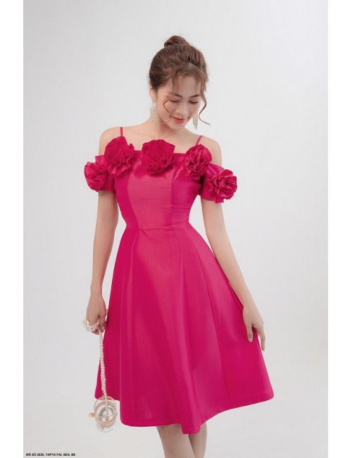 Đấm Xòe 2 Dây Đính 5 Hoa Hồng Trước Ngực - 2630
