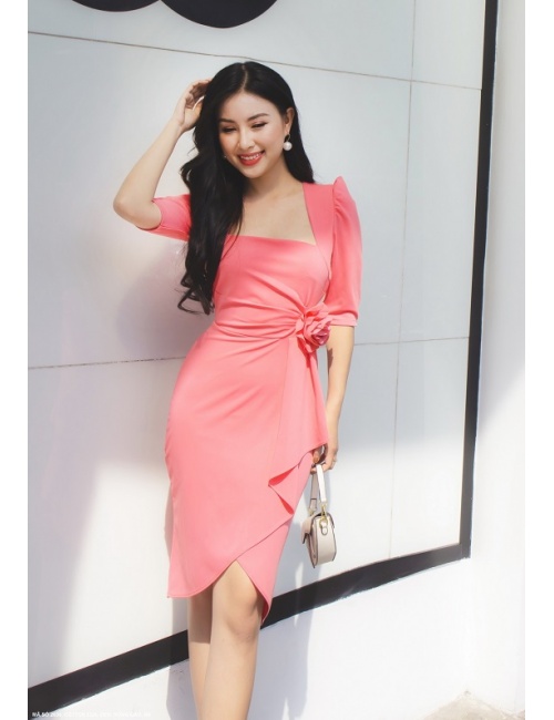 Đầm Cổ Vuông Dún Tay Eo Đính Hoa Hồng Xinh Xắn - 2634