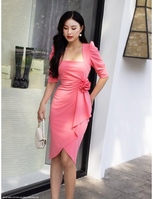 Đầm Cổ Vuông Dún Tay Eo Đính Hoa Hồng Xinh Xắn - 2634