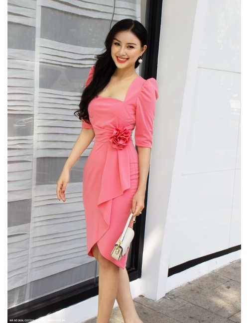 Đầm Cổ Vuông Dún Tay Eo Đính Hoa Hồng Xinh Xắn - 2634
