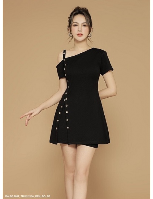 Bộ Quần Ngắn Và Áo Vai Xếch Xẻ Tà Cá Tính - 2647