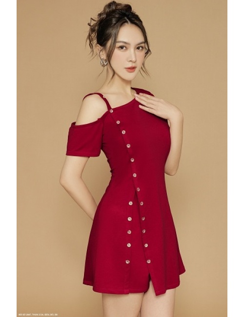 Bộ Quần Ngắn Và Áo Vai Xếch Xẻ Tà Cá Tính - 2647