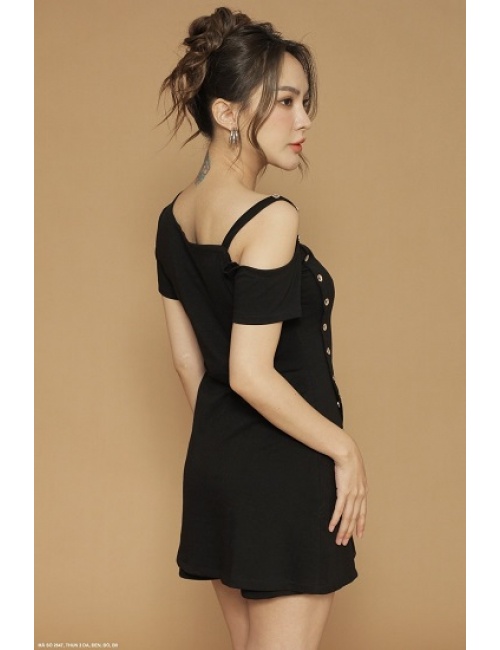 Bộ Quần Ngắn Và Áo Vai Xếch Xẻ Tà Cá Tính - 2647