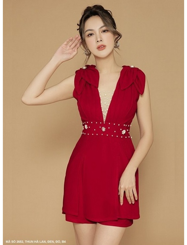Bộ Quần Ngắn Và Áo Cổ Tim Đính Nơ Vai - 2652