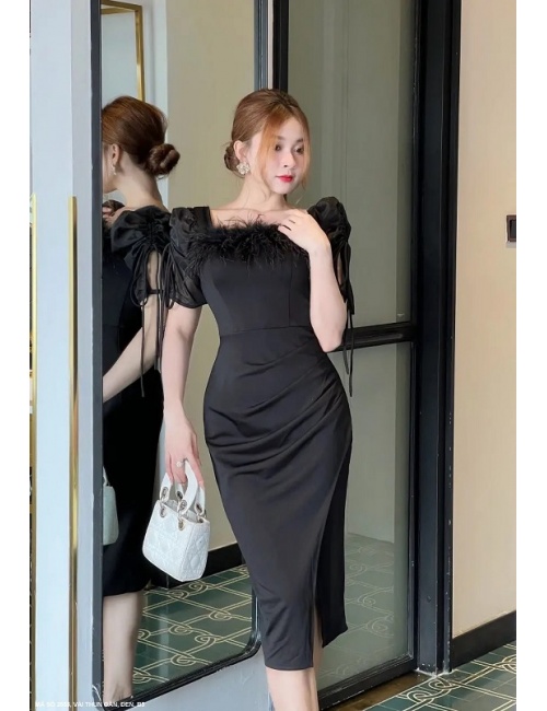 Đầm Cổ Vuông Vai Phồng Đính Lông Ngỗng - 2655