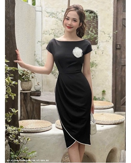 Đầm Dơi Viền Dây Ngọc Trai Ngực Đính Hoa Hồng - 2656