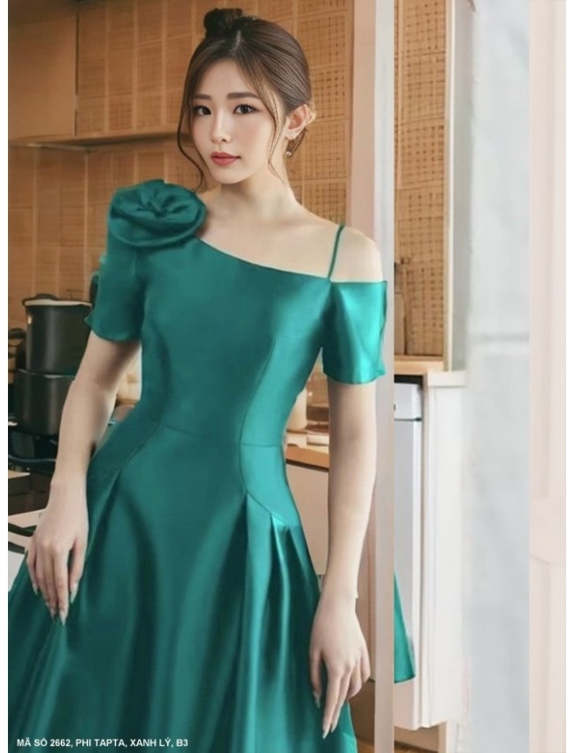 ĐẦM XÒE 1 DÂY MỘT BÊN VAI ĐÍNH HOA HỒNG -2662