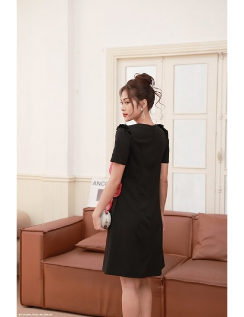 Đầm Suông Tay Ngắn Thân Đính 2 Bông Sen Lớn - 2699