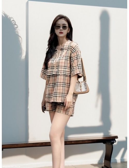 Bộ Sọc Caro Áo Sơ Mi Dây Kéo Tay Ngắn Và Quần Ngắn - 2705